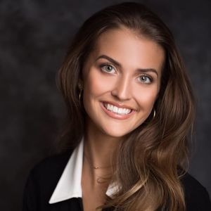 Meet your Posher, Elisa